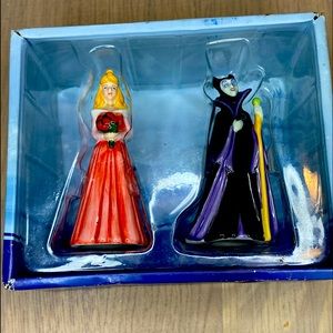 Enrosco Disney Ceramics Skeep Beauty & Maleficent Salt and Pepper Shakers